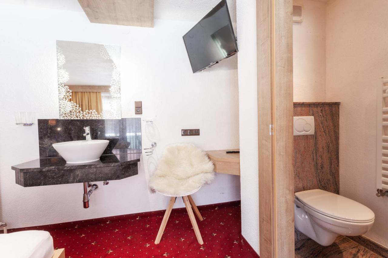 Haus Hrabovsky Apartment Langenfeld Bagian luar foto